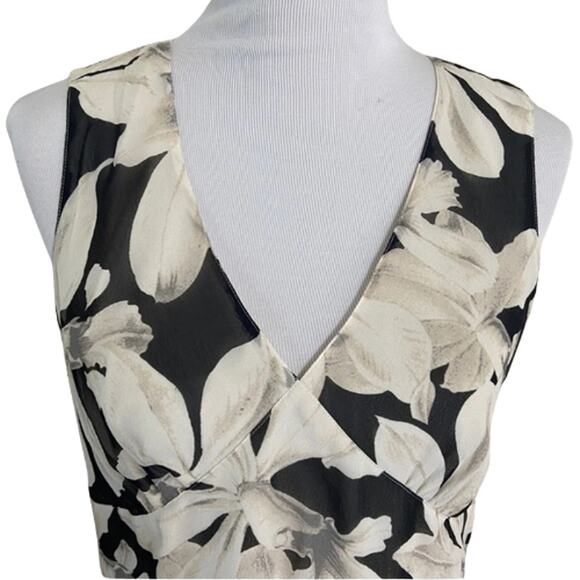 Banana Republic Floral Silk Sleeveless Blouse in Kohl – EUC Size 4 - Picture 3 of 5